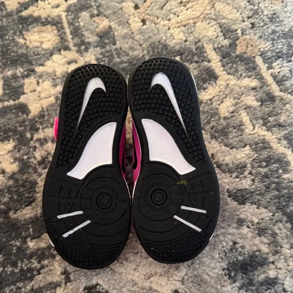Nike Kids Vibrant Pink and Black Sneakers - Picture 4 of 4